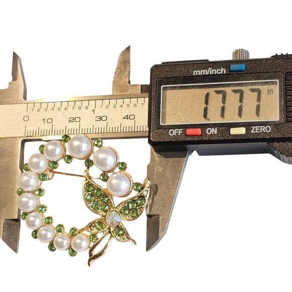 Green Brooch Pin Faux Pearl Rhinestone Butterfly Gold Tone Wreath Gift Box - Picture 5 of 10